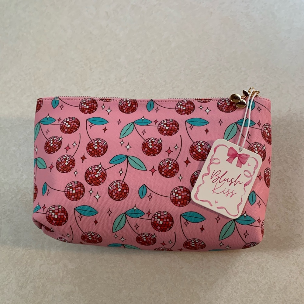 Blush Kiss Pouch